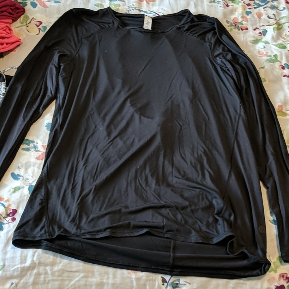 Long sleeve open back Lululemon top